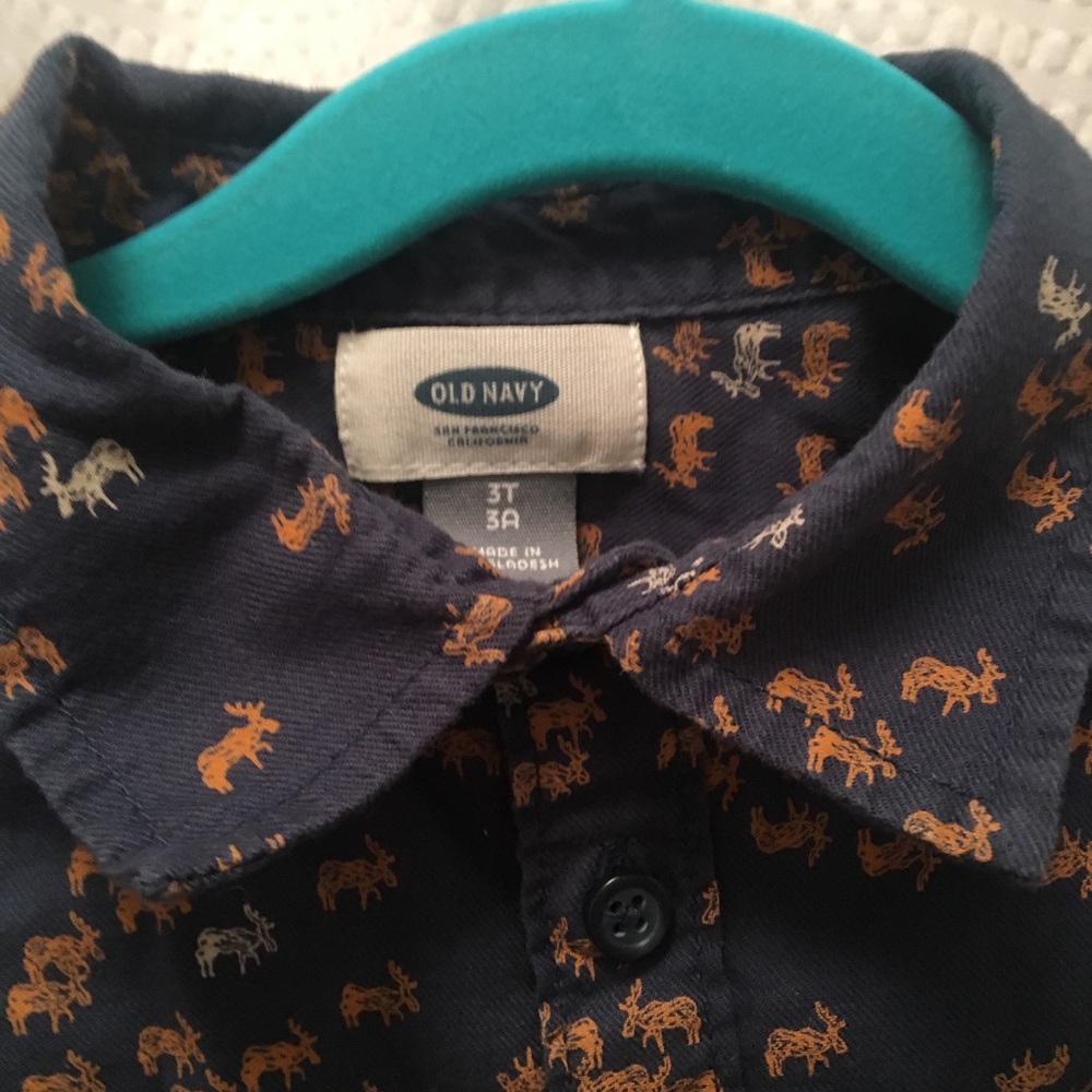 Old Navy moose pattern button down - Picture 2 of 4